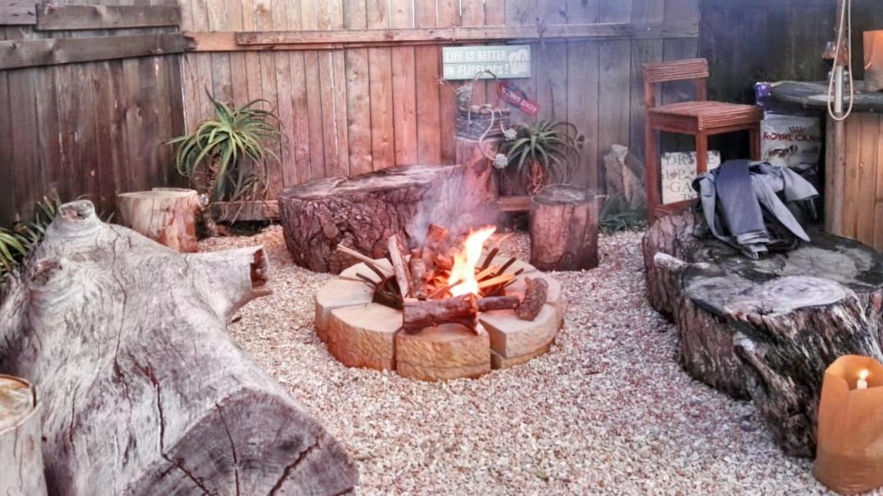 Log Inn East London Exterior photo